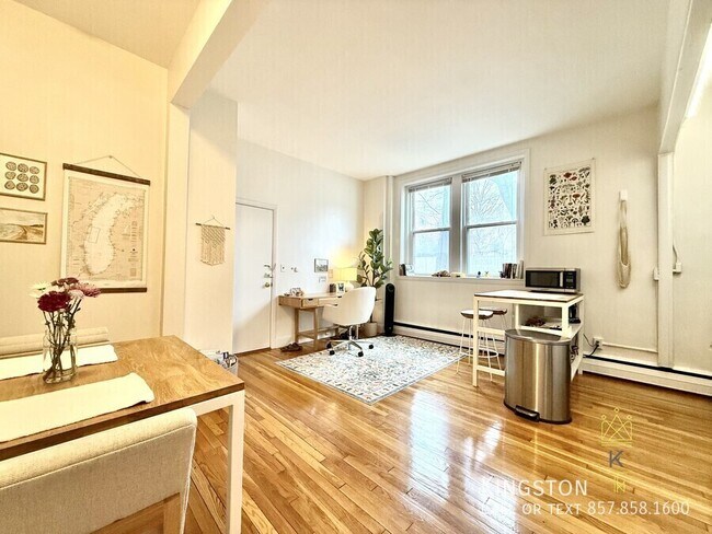 Building Photo - 202 St Paul St