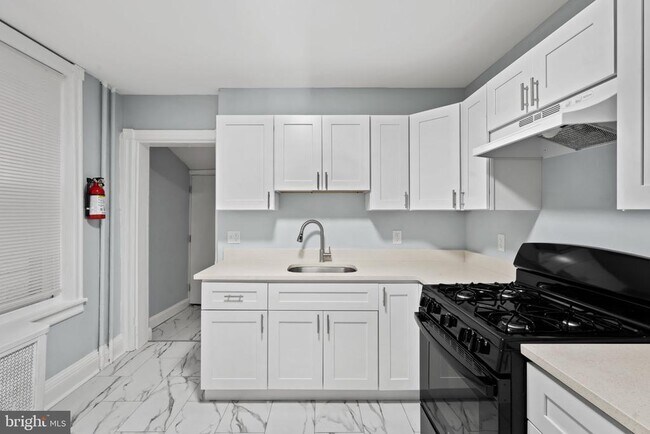 Building Photo - 4122 N 7th St