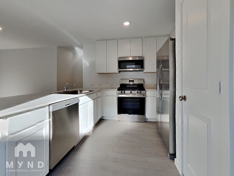 Building Photo - 1737 Lofty Cedar Ct