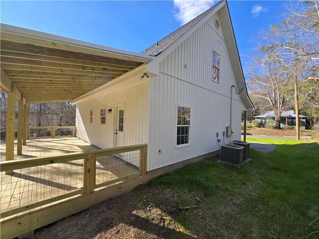 Building Photo - Brand-New Construction Near Auburn University