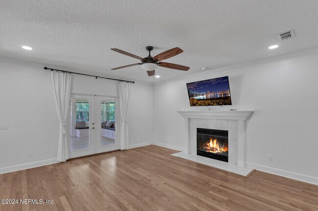 Building Photo - 1427 Mallard Landing Blvd