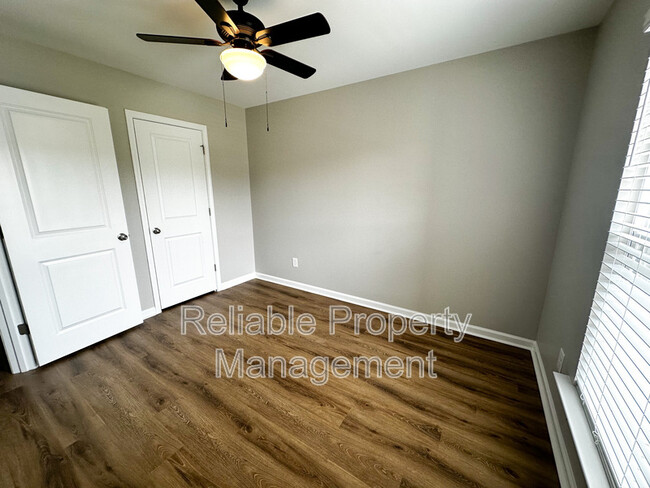 Building Photo - 361 White Oak Ridge Dr