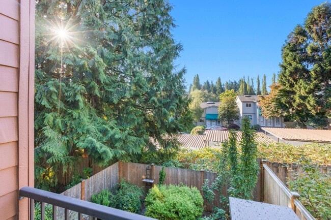 Building Photo - 3bd/2.25ba Seattle Townhouse