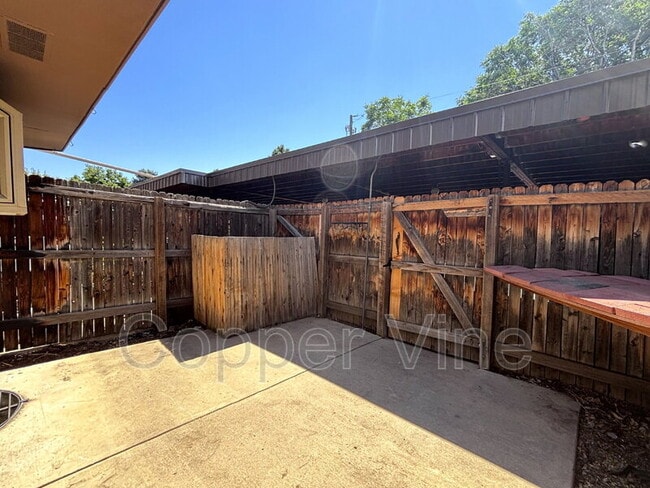 Building Photo - 1729 Quail St
