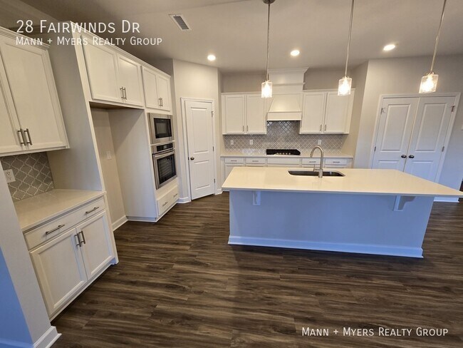 Building Photo - 28 Fairwinds Dr