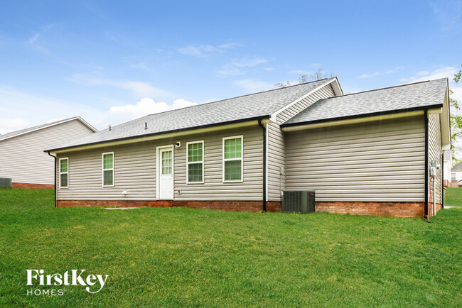 Building Photo - 2065 Samantha Dr