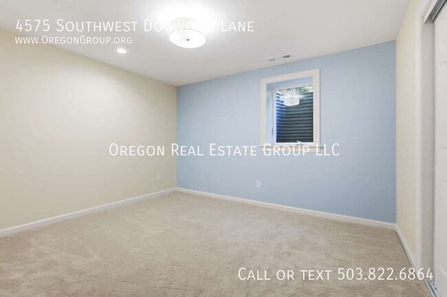 Building Photo - 4575 SW Dogwood Ln