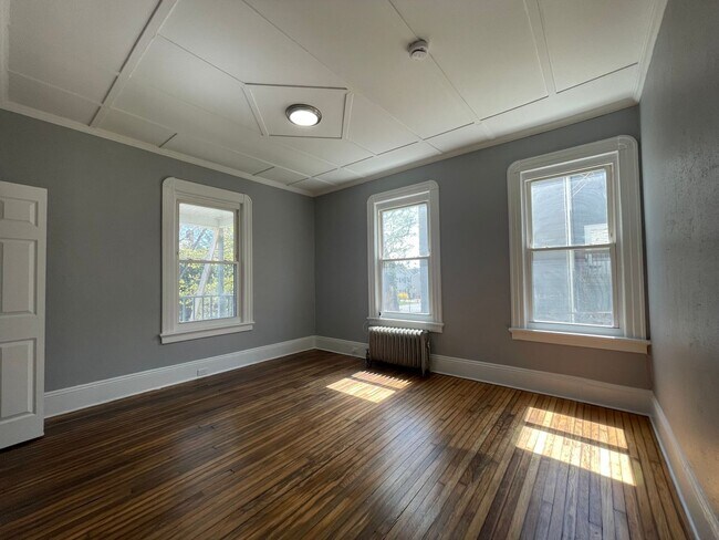 Building Photo - 124-126 Appleton