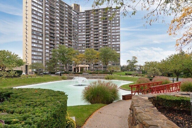 Primary Photo - 1 Bay Club Dr