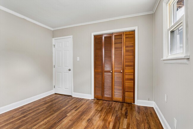 Building Photo - 1428 24th St