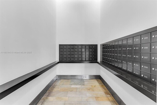 Building Photo - 55 SE 6th St