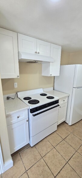 Building Photo - 3446 Rainbow Ln