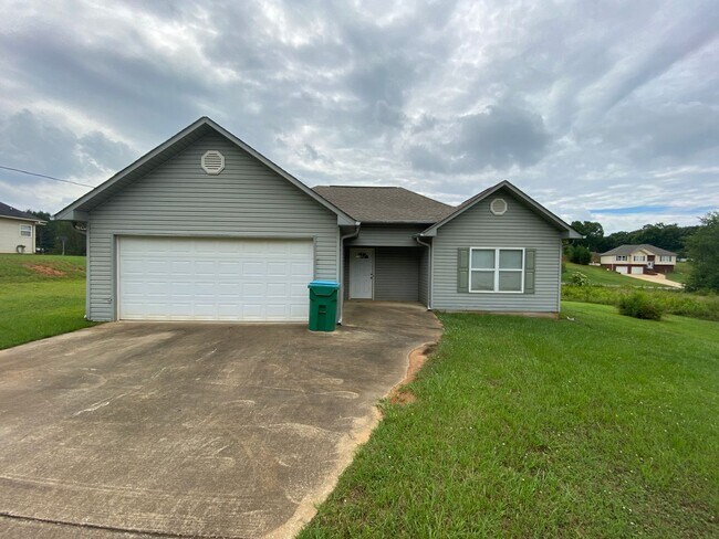 Building Photo - Home for Rent in Woodstock! View with 48 H...