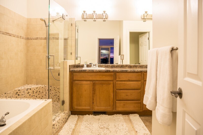 Building Photo - 2032 Eagle Crest Dr