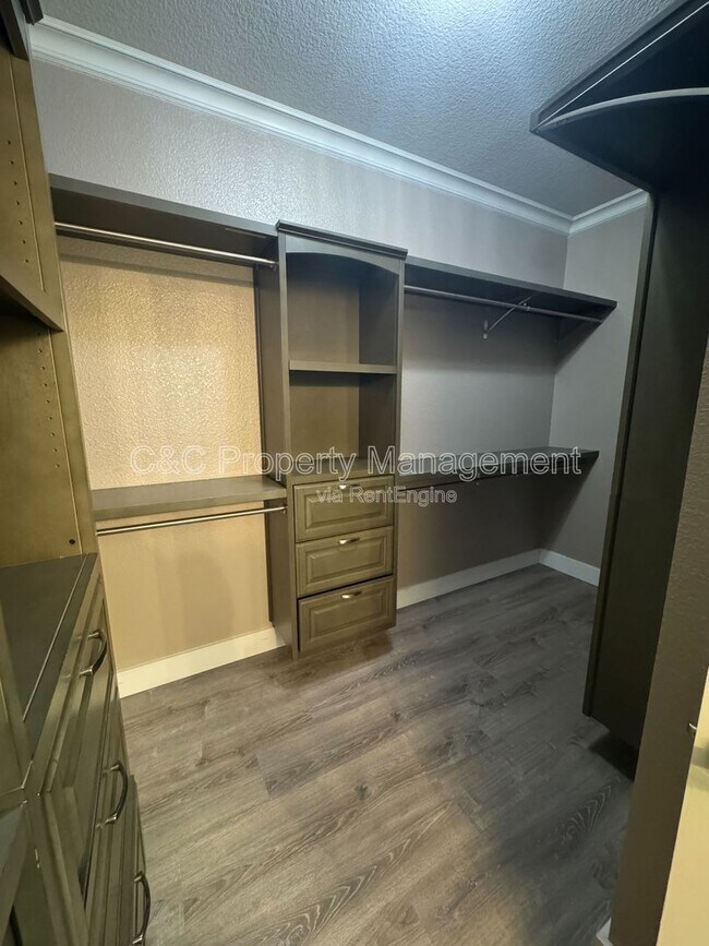 Building Photo - 5470 Gold Creek Cir