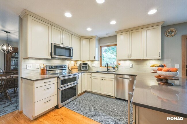 Building Photo - Stunning 4BR House in Fort Collins
