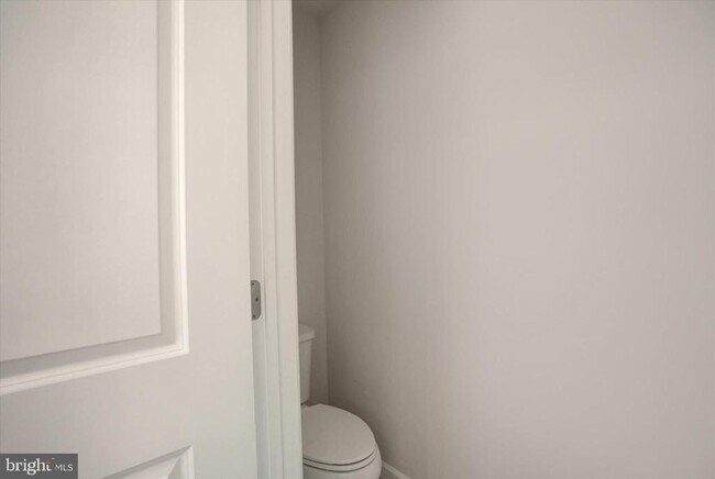 Building Photo - 601 Exeter Ln