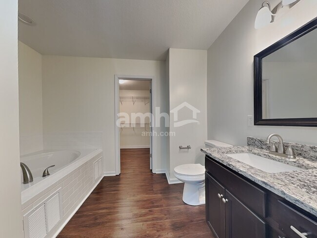 Building Photo - 8119 Cambridge Reserve Dr