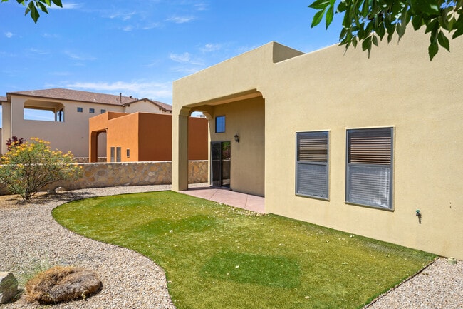 Building Photo - 3950 Agua De Vida Dr