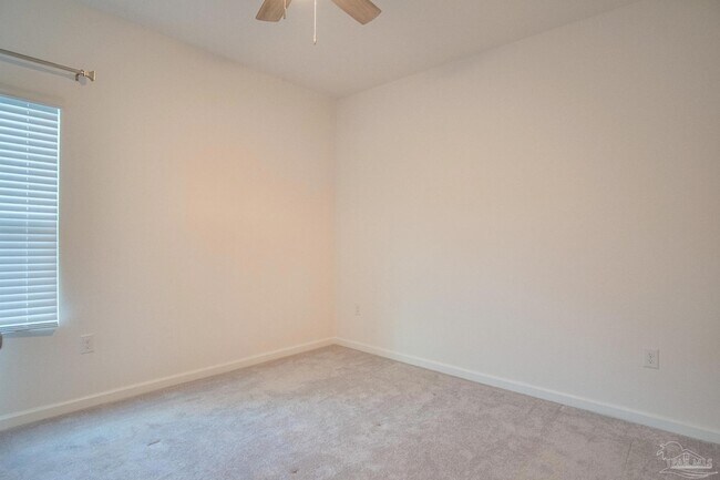 Building Photo - 6625 Sun Tree Cir