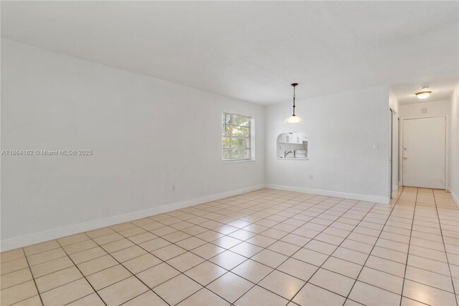 Building Photo - 17255 SW 95th Ave