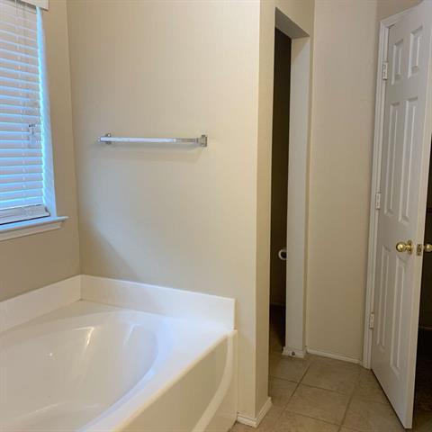 Building Photo - 208 N Rolling Meadow Dr