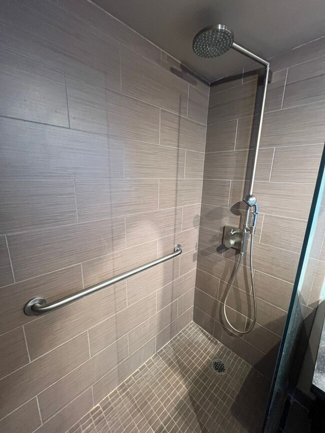 Building Photo - Moana Pacific, High rise 44th floor spacious 1 bedroom/1 bathroom