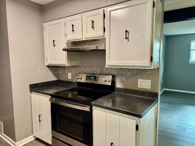 Building Photo - 16259 W 10th Ave