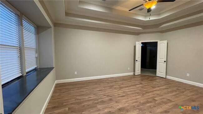 Building Photo - 6201 Morganite Ln