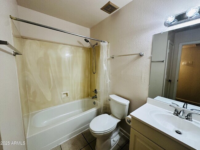 Building Photo - 1803 N Cheri Lynn Dr