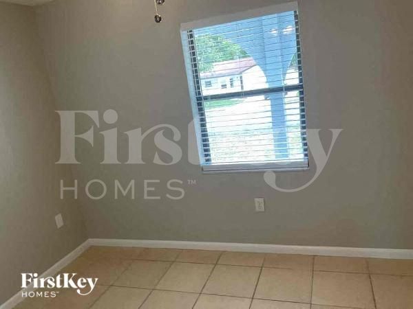 Building Photo - 8313 Oleander Ln
