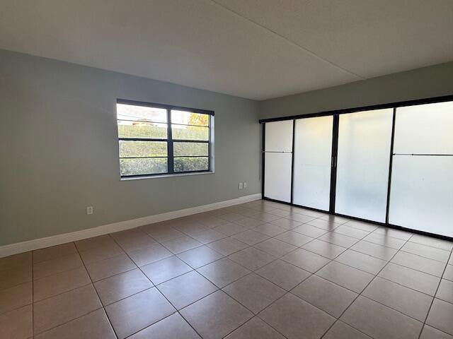 Building Photo - 2050 Oleander Blvd