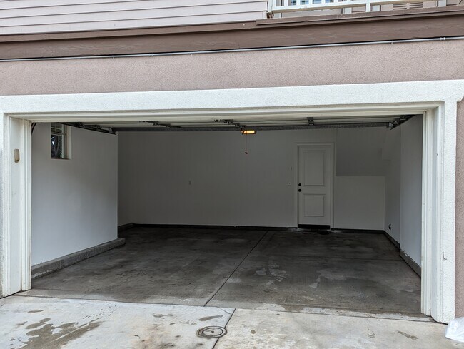 2-car garage - 305 W Duarte Rd