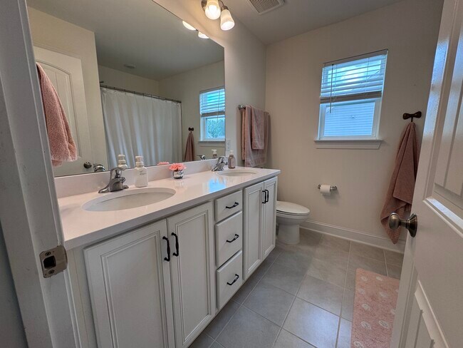 Building Photo - 1425 White Spruce Dr