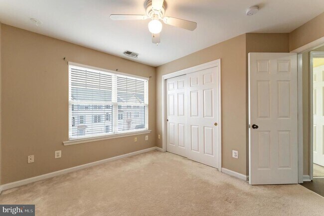 Building Photo - 43792 Sunset Terrace