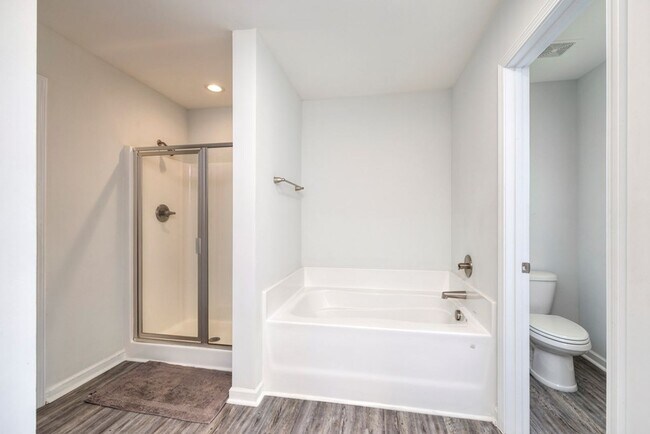 Building Photo - Beautiful home in popular Heritage Bay - F...