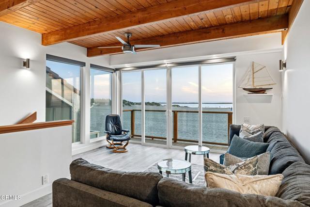 Building Photo - 3373 Ocean Dr