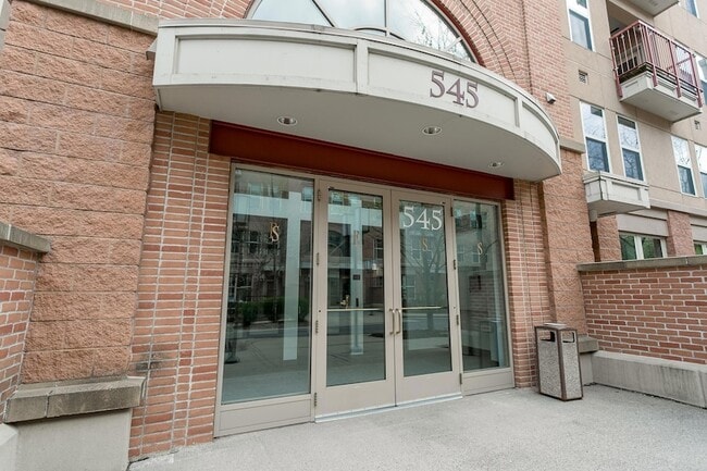 Building Photo - 545 N 1st St