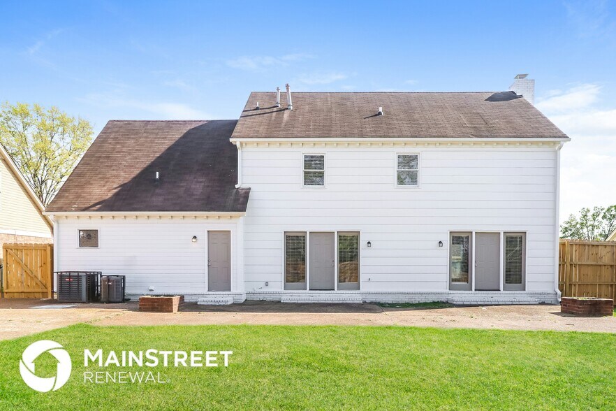 Building Photo - 7250 N Old Farm Rd