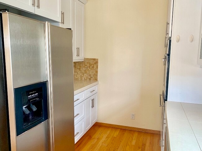 Building Photo - 1642 Harper Ave