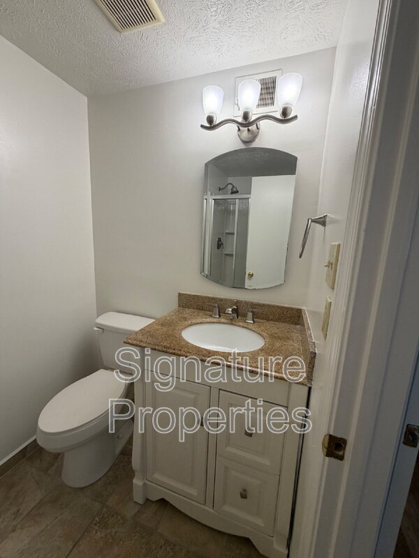 Building Photo - 9397 London Tower Ct