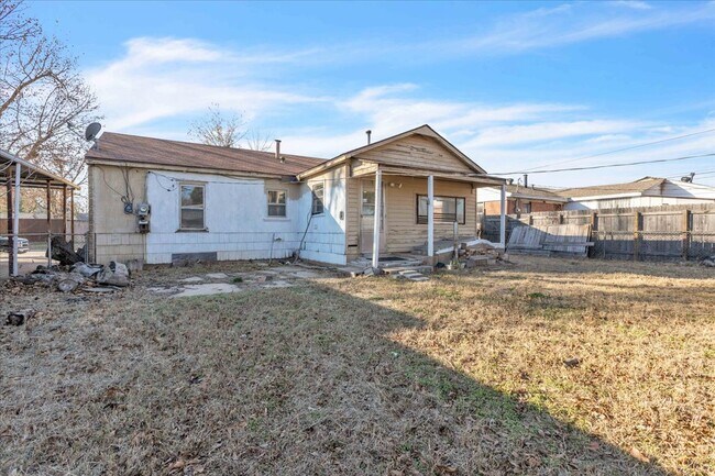 Building Photo - 4504 Drexel Ave