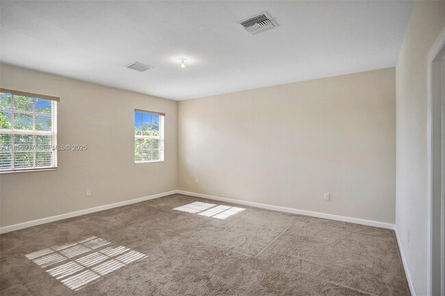 Building Photo - 9500 SW 167th Ave