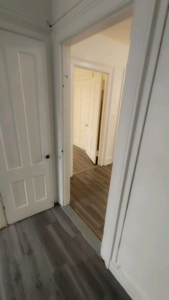 Building Photo - 118 Babcock St