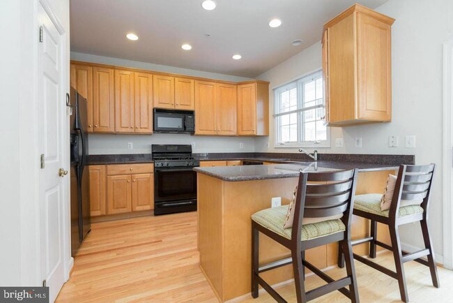 Primary Photo - 8857 Ashgrove House Ln