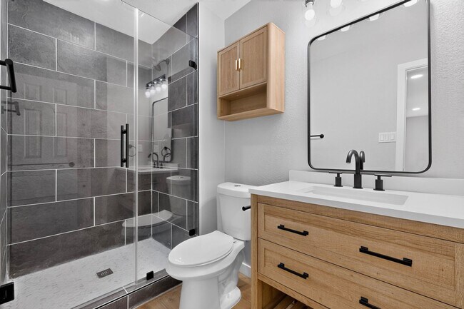 Building Photo - 243 Woodhurst Dr