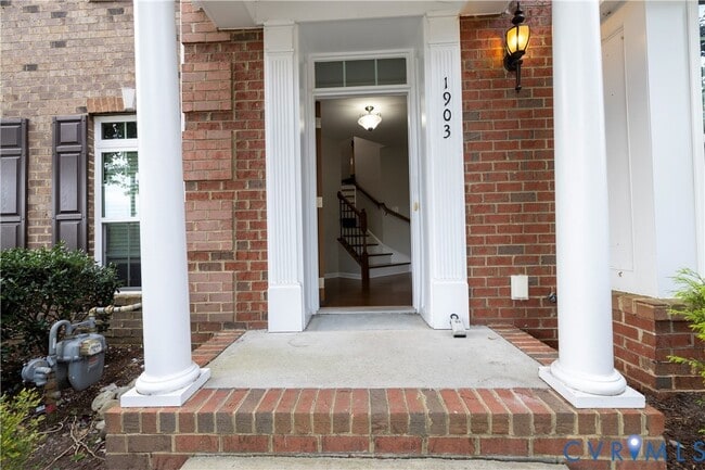 Building Photo - 1903 Old Brick Rd