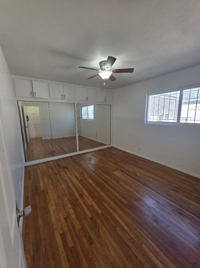 Building Photo - 1 BD 1 BA CONDO IN DOWNTOWN LONG BEACH