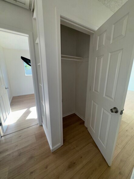 Building Photo - 144 E Avenue Q