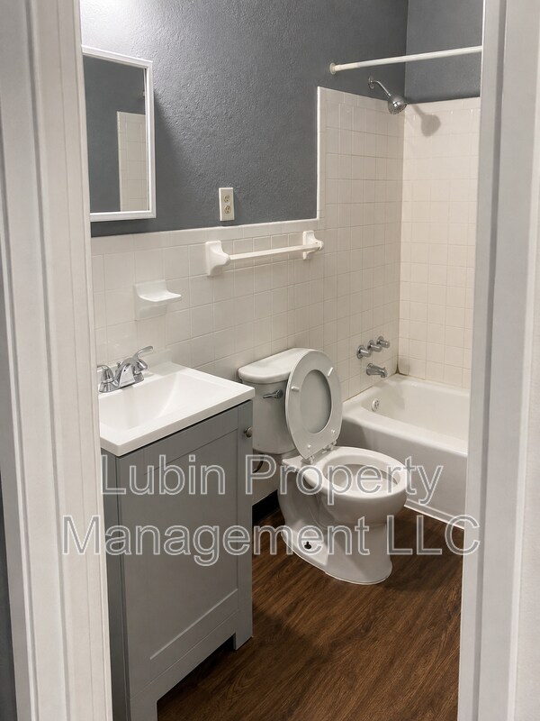 Building Photo - 2883 Coach Dr